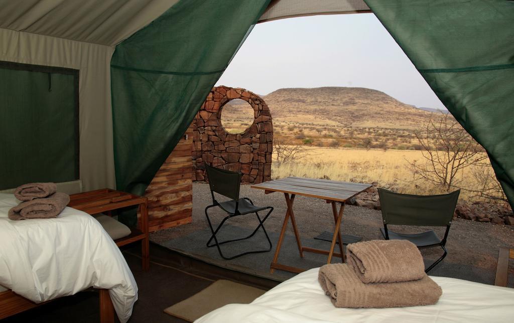 Etendeka Mountain Camp Damaraland Pokój zdjęcie