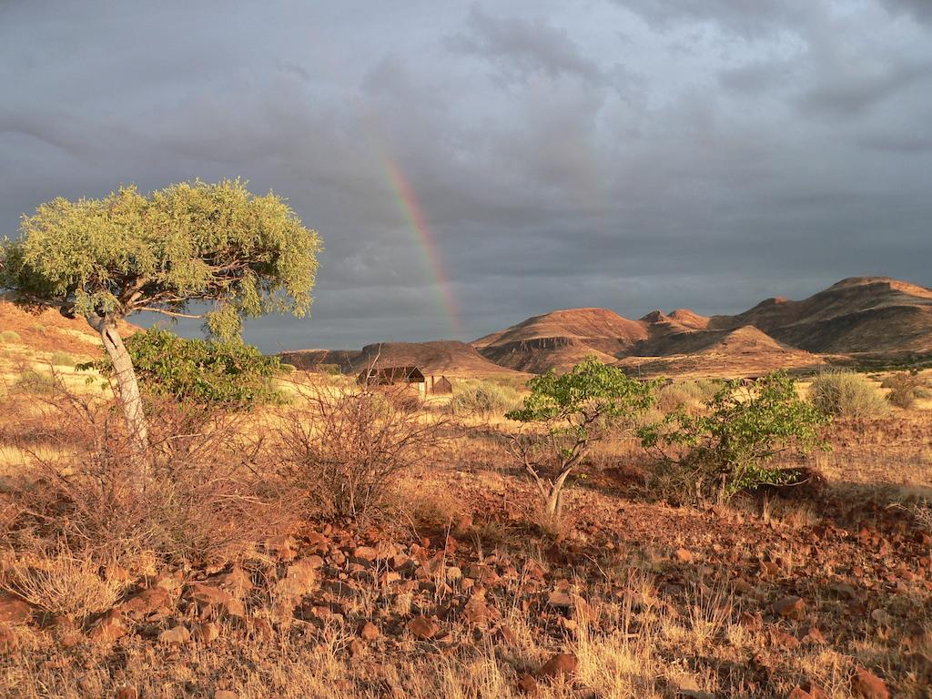 Etendeka Mountain Camp Damaraland Zewnętrze zdjęcie