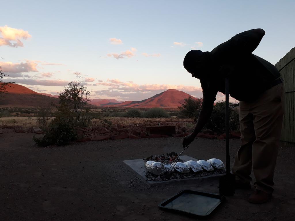 Etendeka Mountain Camp Damaraland Zewnętrze zdjęcie
