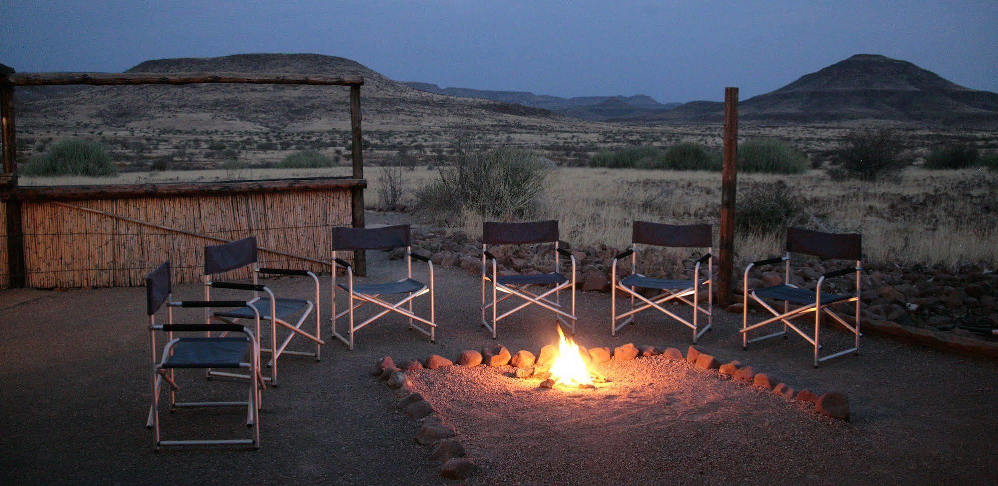 Etendeka Mountain Camp Damaraland Zewnętrze zdjęcie