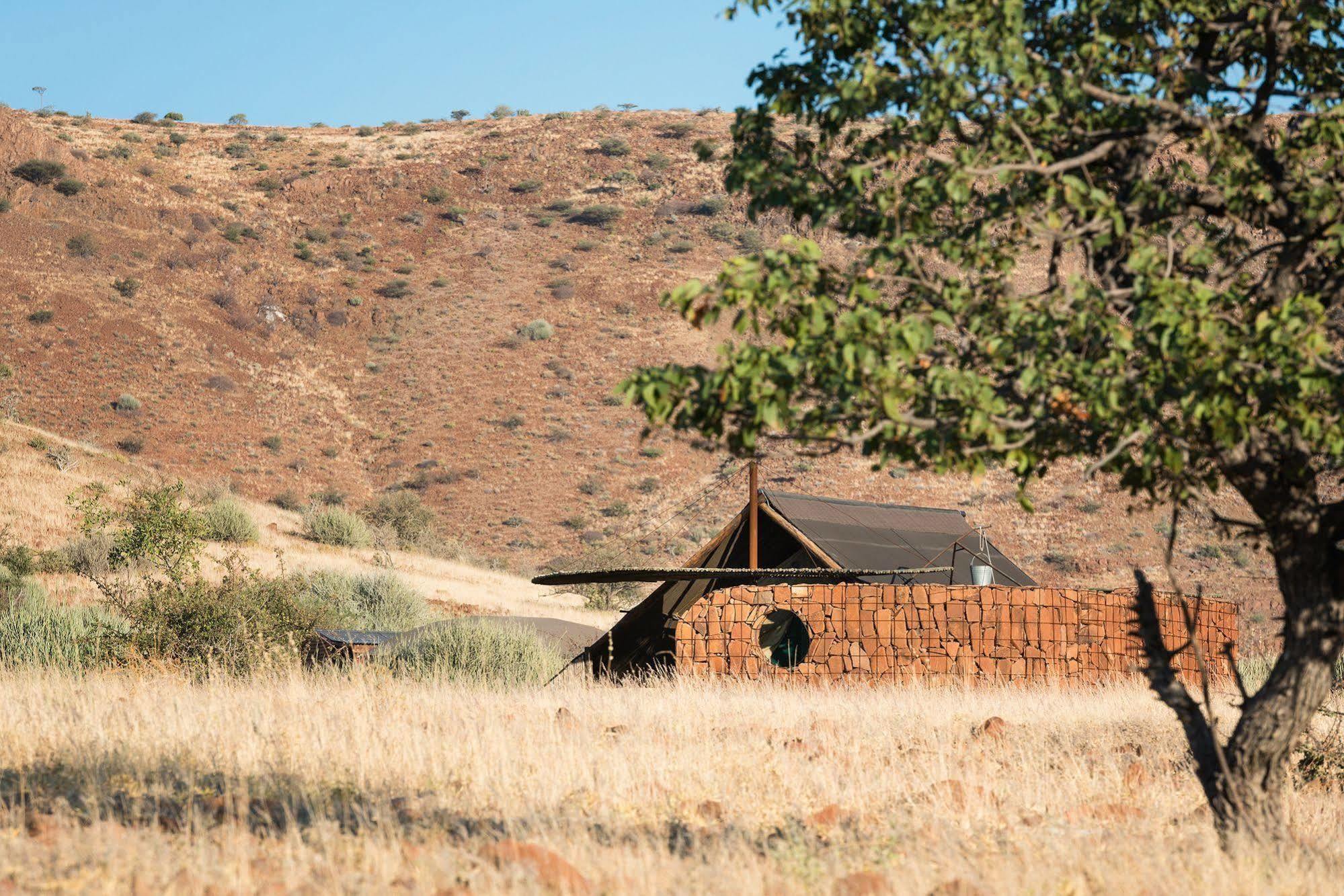 Etendeka Mountain Camp Damaraland Zewnętrze zdjęcie